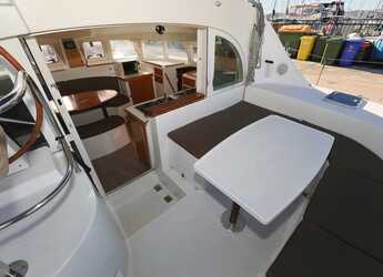 Louer catamaran à Sangulin Marina - Lagoon 380 S2 - 4 + 2 cab.