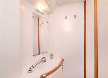 Louer catamaran à Sangulin Marina - Lagoon 380 S2 - 4 + 2 cab.