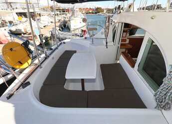 Louer catamaran à Sangulin Marina - Lagoon 380 S2 - 4 + 2 cab.