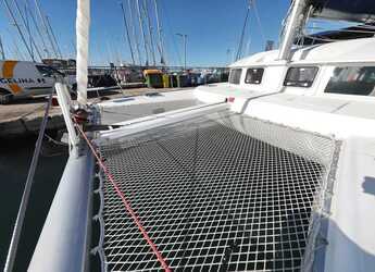 Louer catamaran à Sangulin Marina - Lagoon 380 S2 - 4 + 2 cab.