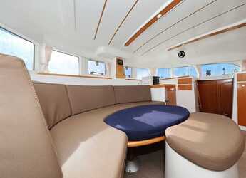 Louer catamaran à Sangulin Marina - Lagoon 380 S2 - 4 + 2 cab.