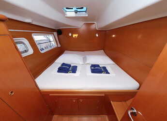 Louer catamaran à Sangulin Marina - Lagoon 380 S2 - 4 + 2 cab.
