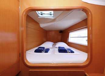 Louer catamaran à Sangulin Marina - Lagoon 380 S2 - 4 + 2 cab.