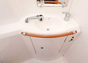 Louer catamaran à Sangulin Marina - Lagoon 380 S2 - 4 + 2 cab.