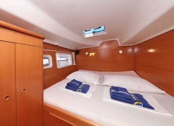 Louer catamaran à Sangulin Marina - Lagoon 380 S2 - 4 + 2 cab.