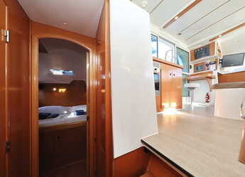 Louer catamaran à Sangulin Marina - Lagoon 380 S2 - 4 + 2 cab.