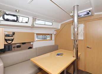 Louer voilier à Sangulin Marina - Oceanis 38 - 3 cab.