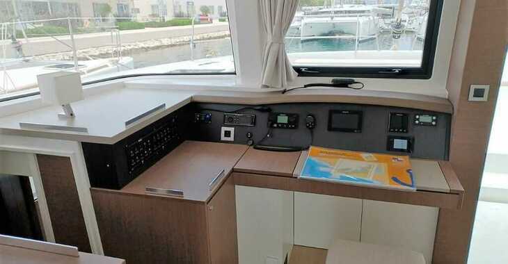 Rent a catamaran in SCT Marina - Bali 4.8 - 6 cab.