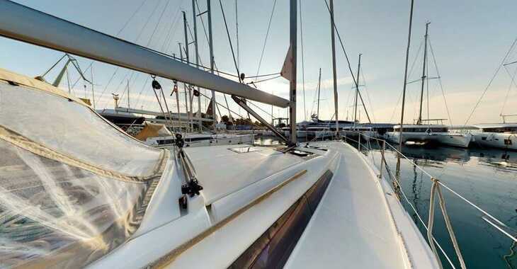 Rent a sailboat in SCT Marina Trogir - Dufour 430 GL