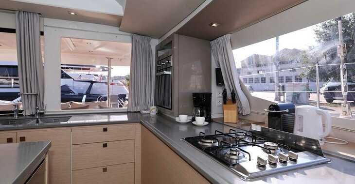 Rent a catamaran in SCT Marina - Fountaine Pajot Saba 50 - 6 + 2 cab.