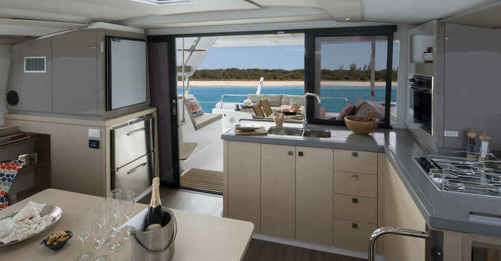 Rent a catamaran in Marina Kastela - Lucia 40 (4cab./4 hds)