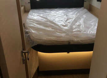 Louer catamaran à Marina Kastela - Lucia 40 (4cab./4 hds)