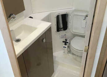 Louer catamaran à Marina Kastela - Lucia 40 (4cab./4 hds)