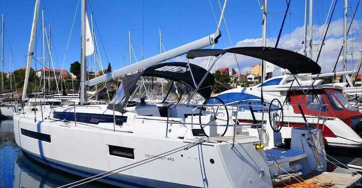 Rent a sailboat in Marina Mandalina - Sun Odyssey 490