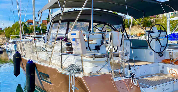 Rent a sailboat in Marina Mandalina - Jeanneau 51