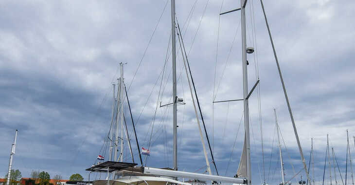 Chartern Sie segelboot in Zadar Marina - Bavaria Cruiser 46  