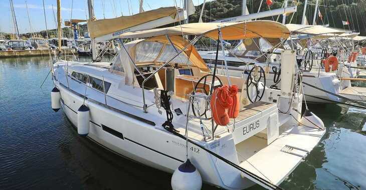 Rent a sailboat in Veruda - Dufour 412
