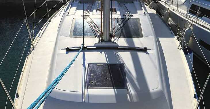 Rent a sailboat in Veruda - Dufour 382