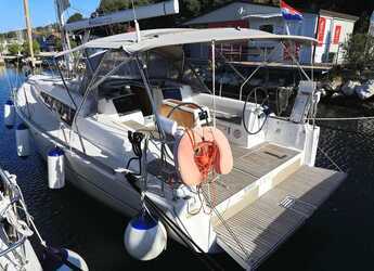 Alquilar velero en Veruda - Dufour 382