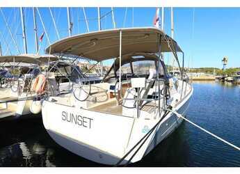 Alquilar velero en Veruda - Dufour 382