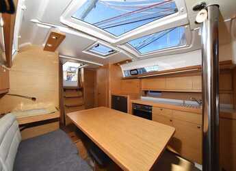 Alquilar velero en Veruda - Dufour 382