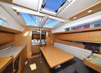 Alquilar velero en Veruda - Dufour 382
