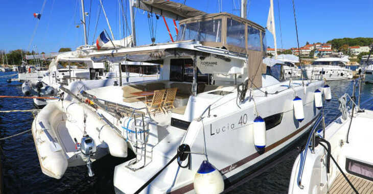 Alquilar catamarán en Veruda - Lucia 40