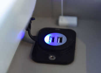 Noleggiare catamaran in Marina Tankerkomerc - Bali 4.6