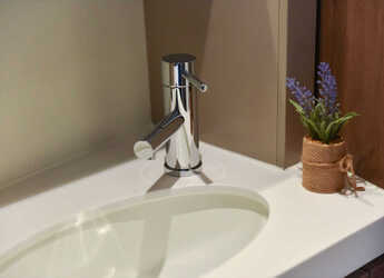 Noleggiare catamaran in Marina Tankerkomerc - Bali 4.6