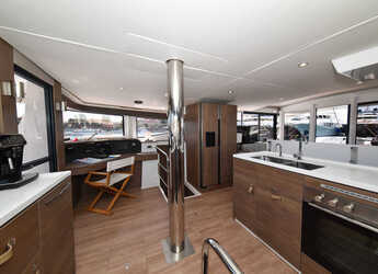 Noleggiare catamaran in Marina Tankerkomerc - Bali 4.6