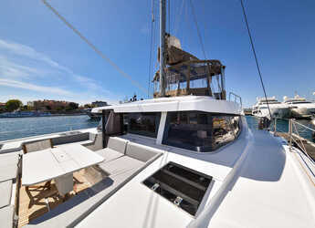 Noleggiare catamaran in Marina Tankerkomerc - Bali 4.6