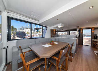 Noleggiare catamaran in Marina Tankerkomerc - Bali 4.6