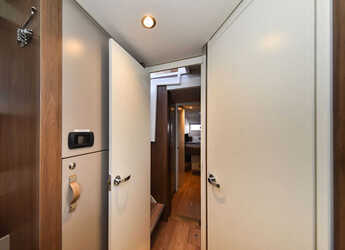 Noleggiare catamaran in Marina Tankerkomerc - Bali 4.6