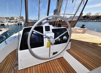 Noleggiare catamaran in Marina Tankerkomerc - Bali 4.6