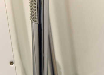 Noleggiare catamaran in Marina Tankerkomerc - Bali 4.6