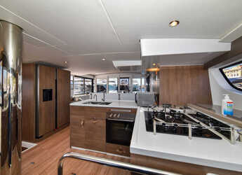 Noleggiare catamaran in Marina Tankerkomerc - Bali 4.6