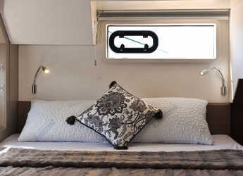 Noleggiare catamaran in Marina Tankerkomerc - Bali 4.6