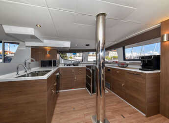 Noleggiare catamaran in Marina Tankerkomerc - Bali 4.6