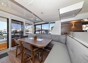 Noleggiare catamaran in Marina Tankerkomerc - Bali 4.6