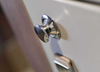 Noleggiare catamaran in Marina Tankerkomerc - Bali 4.6