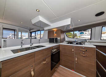 Noleggiare catamaran in Marina Tankerkomerc - Bali 4.6