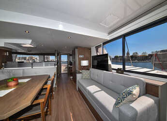 Noleggiare catamaran in Marina Tankerkomerc - Bali 4.6