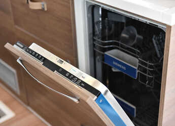 Noleggiare catamaran in Marina Tankerkomerc - Bali 4.6