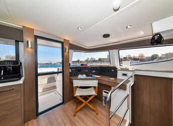 Noleggiare catamaran in Marina Tankerkomerc - Bali 4.6