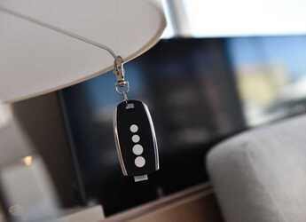 Noleggiare catamaran in Marina Tankerkomerc - Bali 4.6