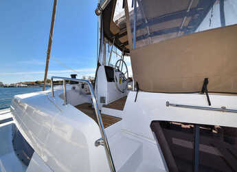 Noleggiare catamaran in Marina Tankerkomerc - Bali 4.6