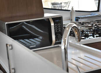 Noleggiare catamaran in Marina Tankerkomerc - Bali 4.6