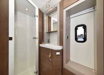 Noleggiare catamaran in Marina Tankerkomerc - Bali 4.6