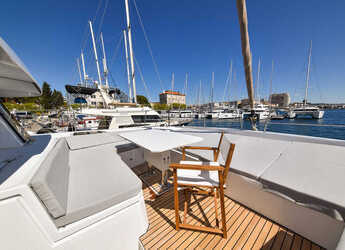 Noleggiare catamaran in Marina Tankerkomerc - Bali 4.6