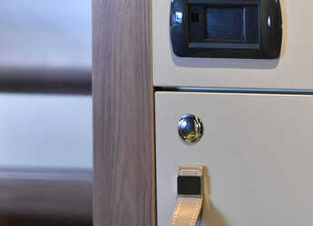 Noleggiare catamaran in Marina Tankerkomerc - Bali 4.6